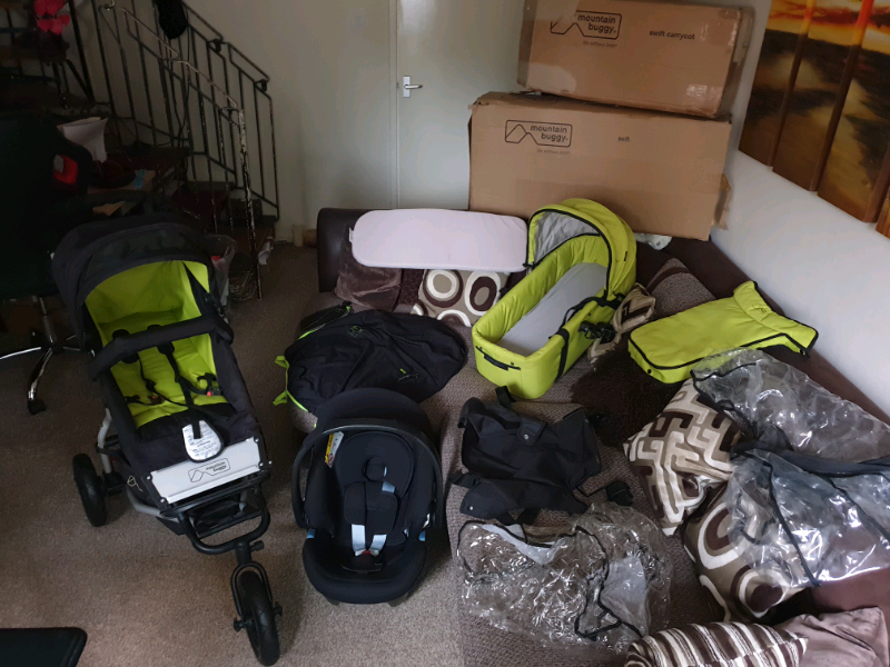 mountain buggy swift travel system